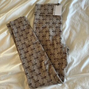 Bandier Jacquard Center Stage NYC Logo Leggings | Sz. M | NWT